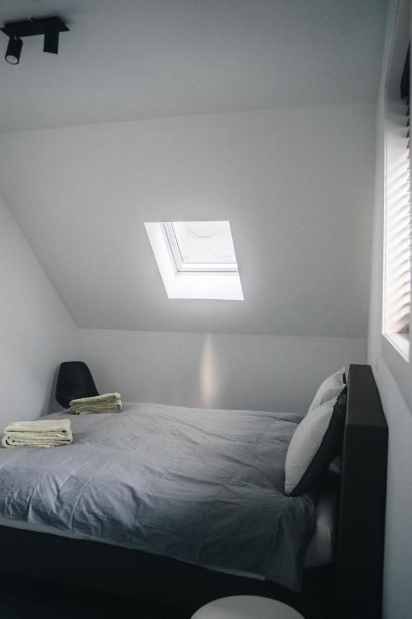 Gezellige Loft Met Twee Slaapkamers Ypres Kültér fotó
